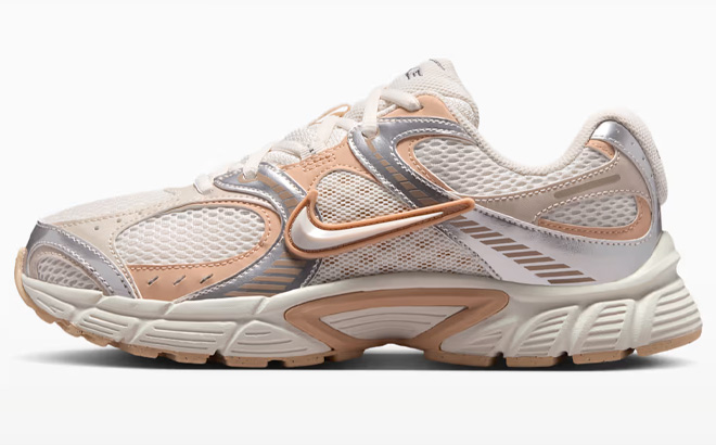 Nike V5 RNR Womens Shoe 1 Nike V5 RNR Womens Shoe 1
