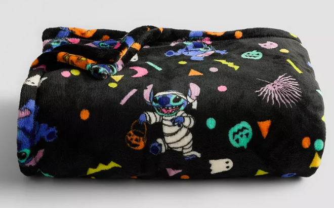 The Big One Disneys Halloween Oversized Supersoft Printed Plush Throw Blanket The Big One Disneys Halloween Oversized Supersoft Printed Plush Throw Blanket