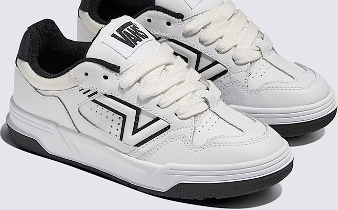 VANS Upland Shoes in White Black VANS Upland Shoes in White Black