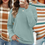 Women Wearing RUMIA Crewneck Sweatshirts
