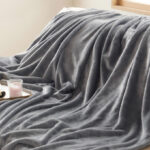 Bedsure Fleece Throw Bed Blanket