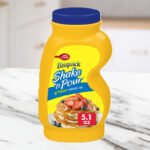 Betty Crocker Bisquick Shake n Pour Pancake Mix Buttermilk 5 1 oz on the Kitchen Counter