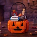 Brickcraft HERSHEYS Trick or Treat Tub Building Kit