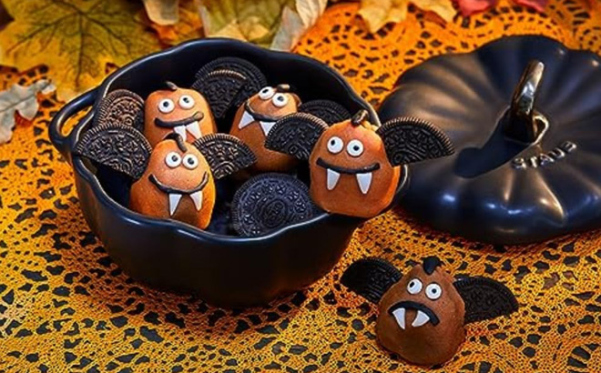 Cookies in Pumpkin Baking Dish Cookies in Pumpkin Baking Dish