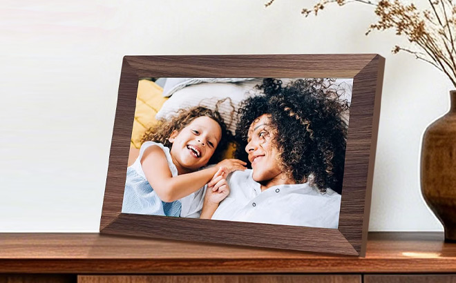 Frameo Digital Picture Frame