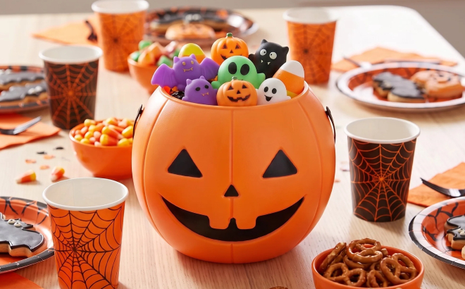 Halloween Pail with Squishy Party Favors Halloween Pail with Squishy Party Favors