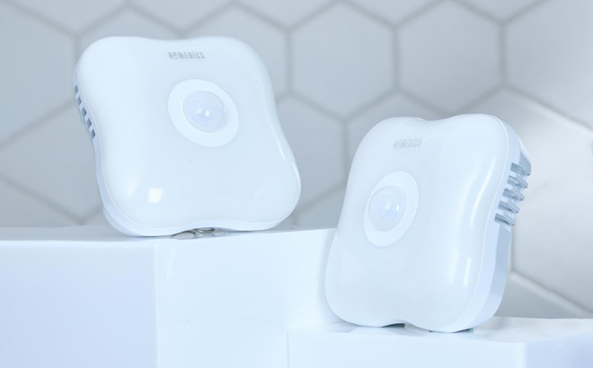 Homedics Total Clean Plug in Air Purifier 2 Piece Set on the Table