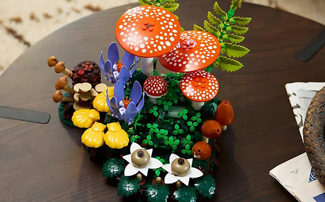 LEGO Botanicals Woodland Mushrooms Set