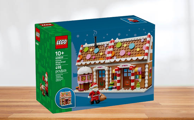 LEGO Iconic Festive Gingerbread House 498 Piece Set