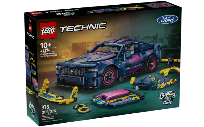 LEGO Technic Custom Garage Ford Mustang GT Car Toy LEGO Technic Custom Garage Ford Mustang GT Car Toy