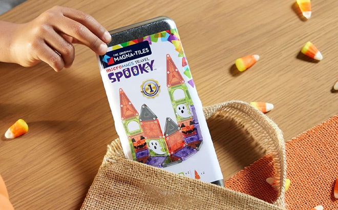 MAGNA TILES 24 Piece Spooky Travel Set MAGNA TILES 24 Piece Spooky Travel Set