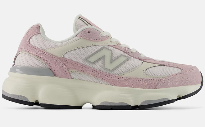 New Balance 603 Womens Sneaker in Pink Salt