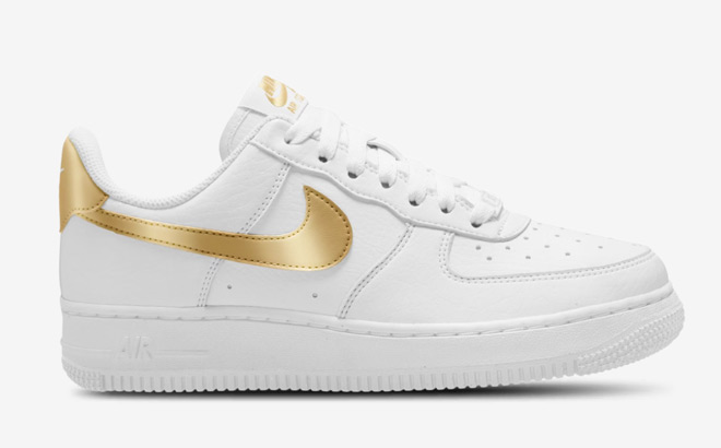 Nike Air Force 1 07 LE Low Womens Shoes