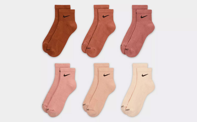 Nike Everyday Plus Cushioned 6 Pack Quarter Training Socks Nike Everyday Plus Cushioned 6 Pack Quarter Training Socks