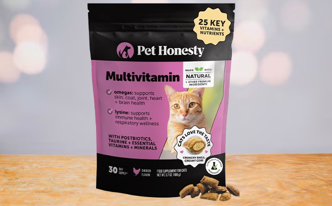 Pet Honesty Cat Multivitamin Crunchy Creamy Chews on a Table Pet Honesty Cat Multivitamin Crunchy Creamy Chews on a Table