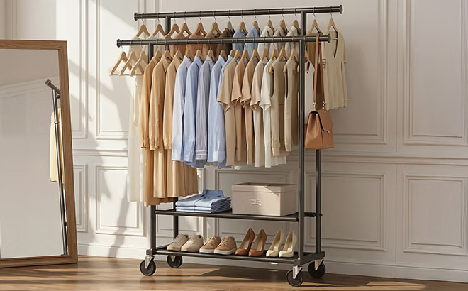 Rolling Garment Rack with Wheels Rolling Garment Rack with Wheels