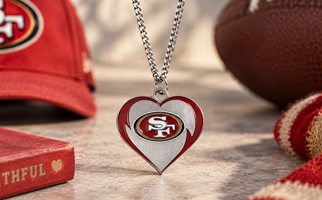 Siskiyou Sports NFL Heart Necklace