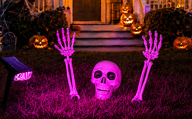 Solar Halloween Lights with Head and Hands on the Ground