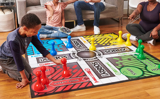 Spin Master Games Sorry Giant Edition Classic Board Game
