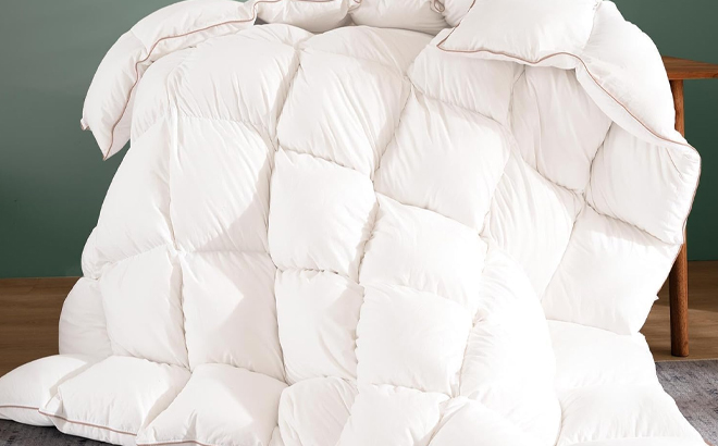 Vexino Feather Down Fiber Comforter