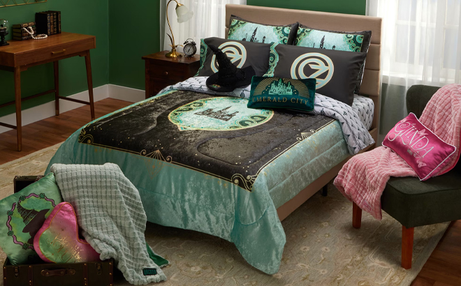 Wicked Comforter Velvet Twin Bed in a Bag Wicked Comforter Velvet Twin Bed in a Bag
