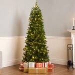 7 5 Foot Pre Lit Christmas Tree