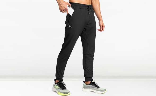 A Person Wearing G Gradual Mens Sweatpants A Person Wearing G Gradual Mens Sweatpants