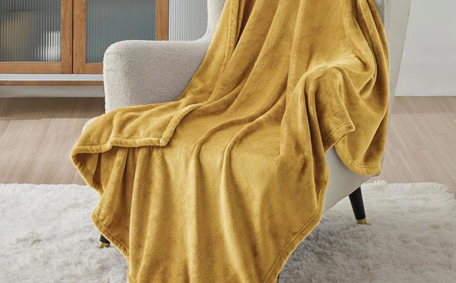 Bedsure Cozy Winter Collection Fleece Blanket Bedsure Cozy Winter Collection Fleece Blanket