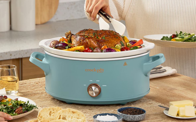 Crock Pot Manual 7 Quart Slow Cooker on the Table Crock Pot Manual 7 Quart Slow Cooker on the Table
