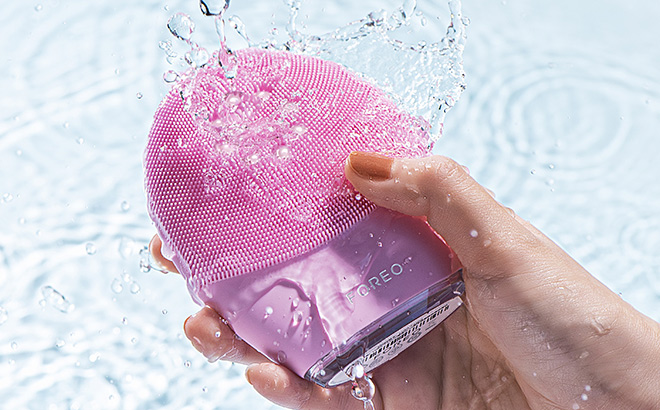 FOREO LUNA 4 Mini Deep Cleansing Dual Sided Facial Cleansing Massager