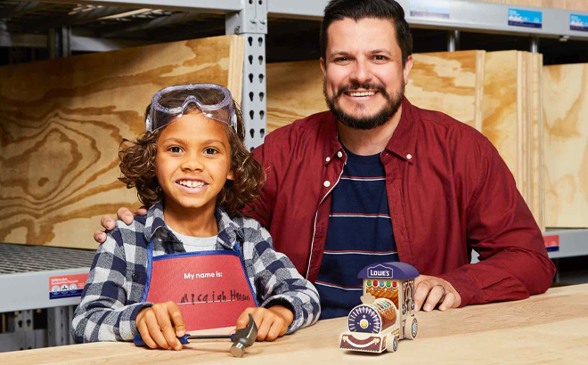 FREE Holiday Engine Workshop at Lowes