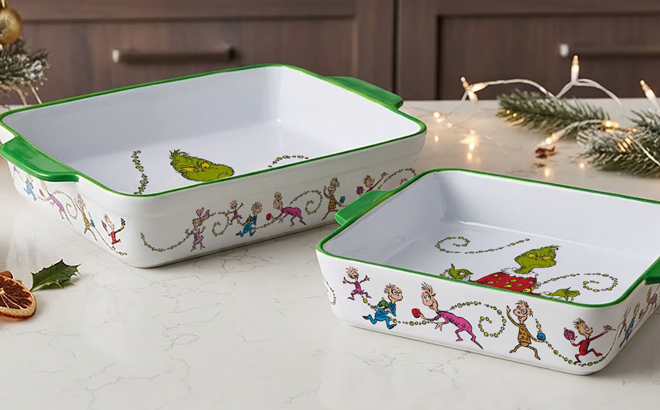 Grinch 2 Piece Stoneware Bakeware Set Grinch 2 Piece Stoneware Bakeware Set