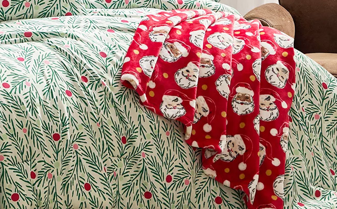 Hallmark Holiday Printed Plush Throw Hallmark Holiday Printed Plush Throw