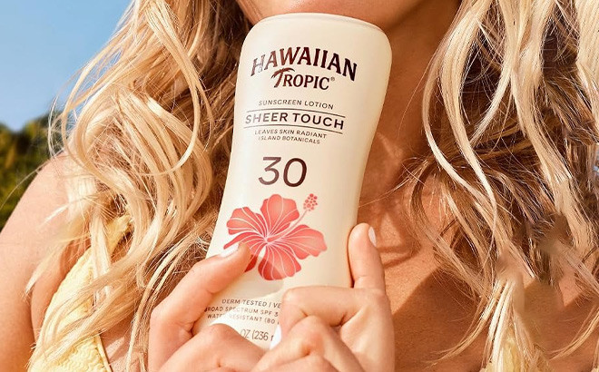 Hawaiian Tropic Sheer Touch Sunscreen Lotion with SPF 30 Hawaiian Tropic Sheer Touch Sunscreen Lotion with SPF 30
