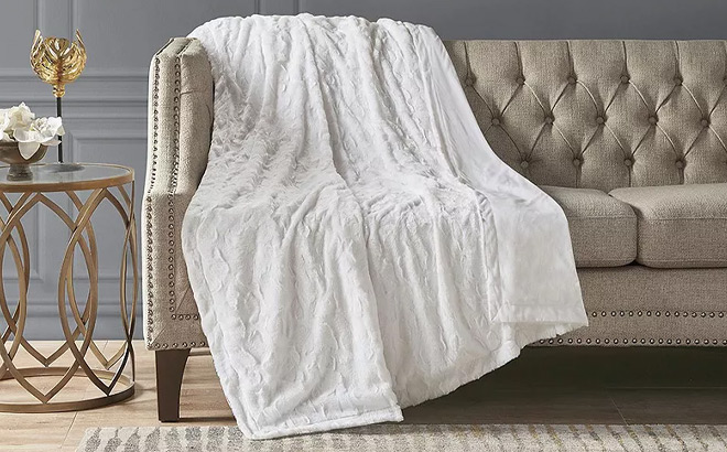 Madison Park Oversized Faux Fur Throw