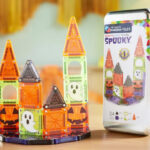 Magna Tiles microMAGS 24 Piece Spooky Travel Set