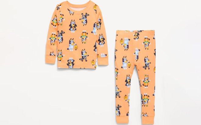 Old Navy Licensed Graphic Snug Fit Toddler Baby Pajama Set in Bluey Halloween Old Navy Licensed Graphic Snug Fit Toddler Baby Pajama Set in Bluey Halloween