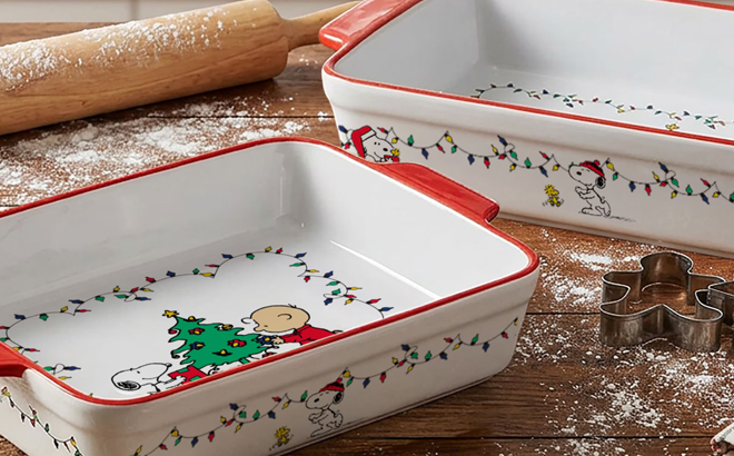 Peanuts 2 Piece Stoneware Bakeware Set Peanuts 2 Piece Stoneware Bakeware Set
