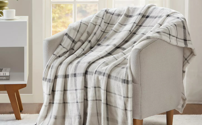 Premier Comfort Cozy Heart Jacquard Sherpa Throw 1 Premier Comfort Cozy Heart Jacquard Sherpa Throw 1