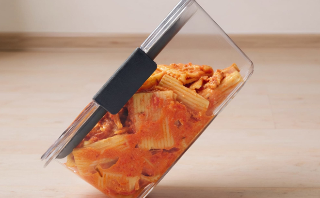 Rubbermaid Brilliance Leak Proof Food Container
