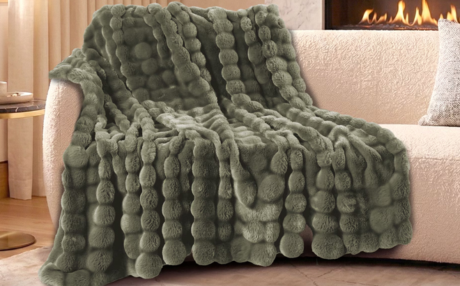 Sunbeam Heated Electric Bubble Faux Fur Throw Blanket in Green Sunbeam Heated Electric Bubble Faux Fur Throw Blanket in Green