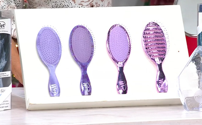 Wet Brush 4 Piece Festive Hairbrush Set Wet Brush 4 Piece Festive Hairbrush Set